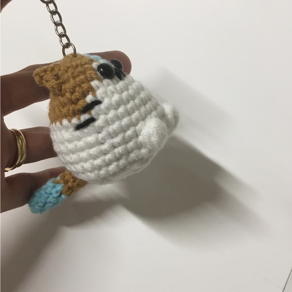Handmade Brown Crocheted Cat Keychain new - Picture 4 of 5